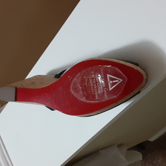 Shoes - Picture 3 of 4